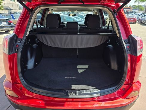 Used 2016 Toyota RAV4 XLE image 19