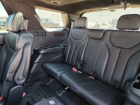 Used 2024 Hyundai Palisade Calligraphy image 8