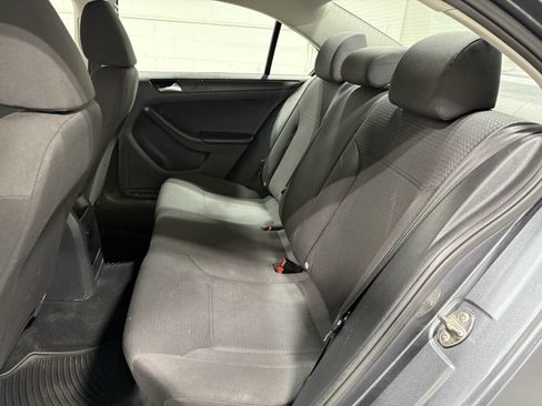 Used 2015 Volkswagen Jetta S image 19