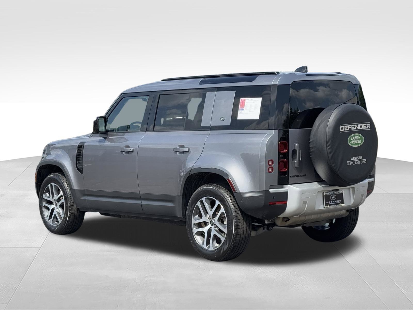 Used 2024 Land Rover Defender 110 S AWD/4WD image 7