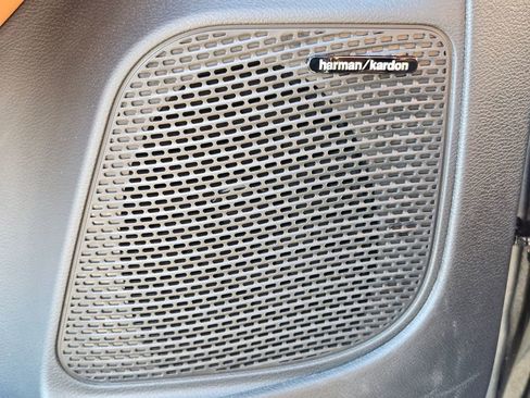 New 2026 Chrysler Pacifica Pinnacle image 12