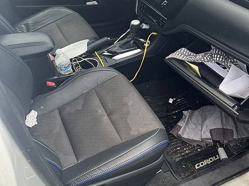 Used 2018 Toyota Corolla SE FWD image 18
