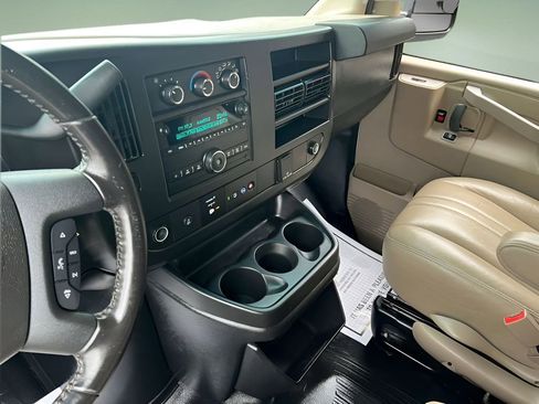 Used 2021 Chevrolet Express 2500 w/ Driver Convenience Package RWD image 16