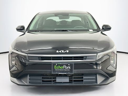Used 2025 Kia K4 FWD image 2