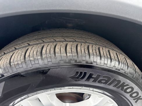 Used 2023 Ford Explorer XLT w/ Equipment Group 202A image 20