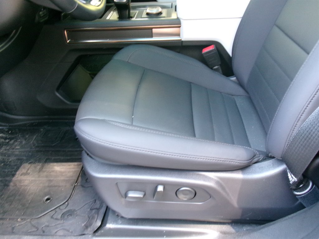 Used 2024 GMC Hummer EV 2X AWD/4WD image 14