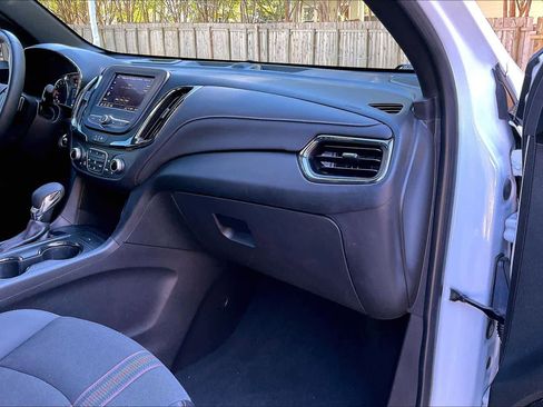 Used 2023 Chevrolet Equinox RS image 16