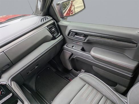 Used 2025 GMC Sierra 1500 AT4X image 17