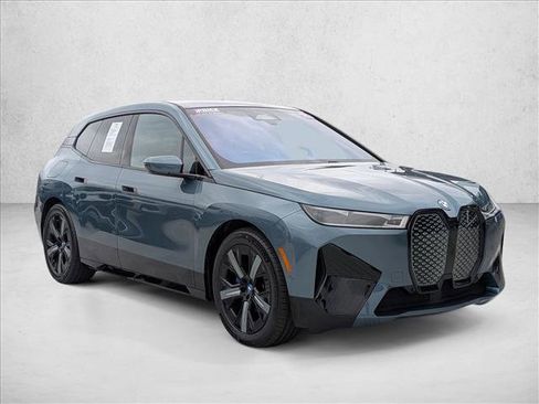 Used 2023 BMW iX xDrive50 w/ Premium Package image 3