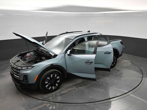Certified 2025 Hyundai Santa Cruz SEL FWD image 43