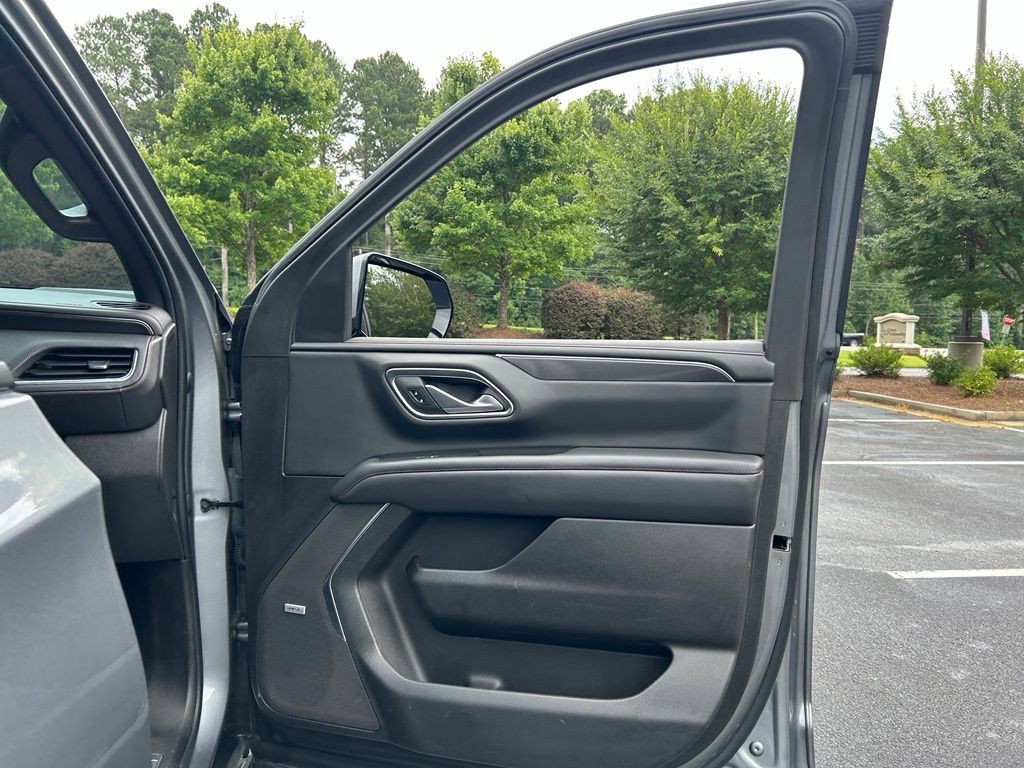Used 2022 Chevrolet Tahoe RST w/ Luxury Package RWD image 68