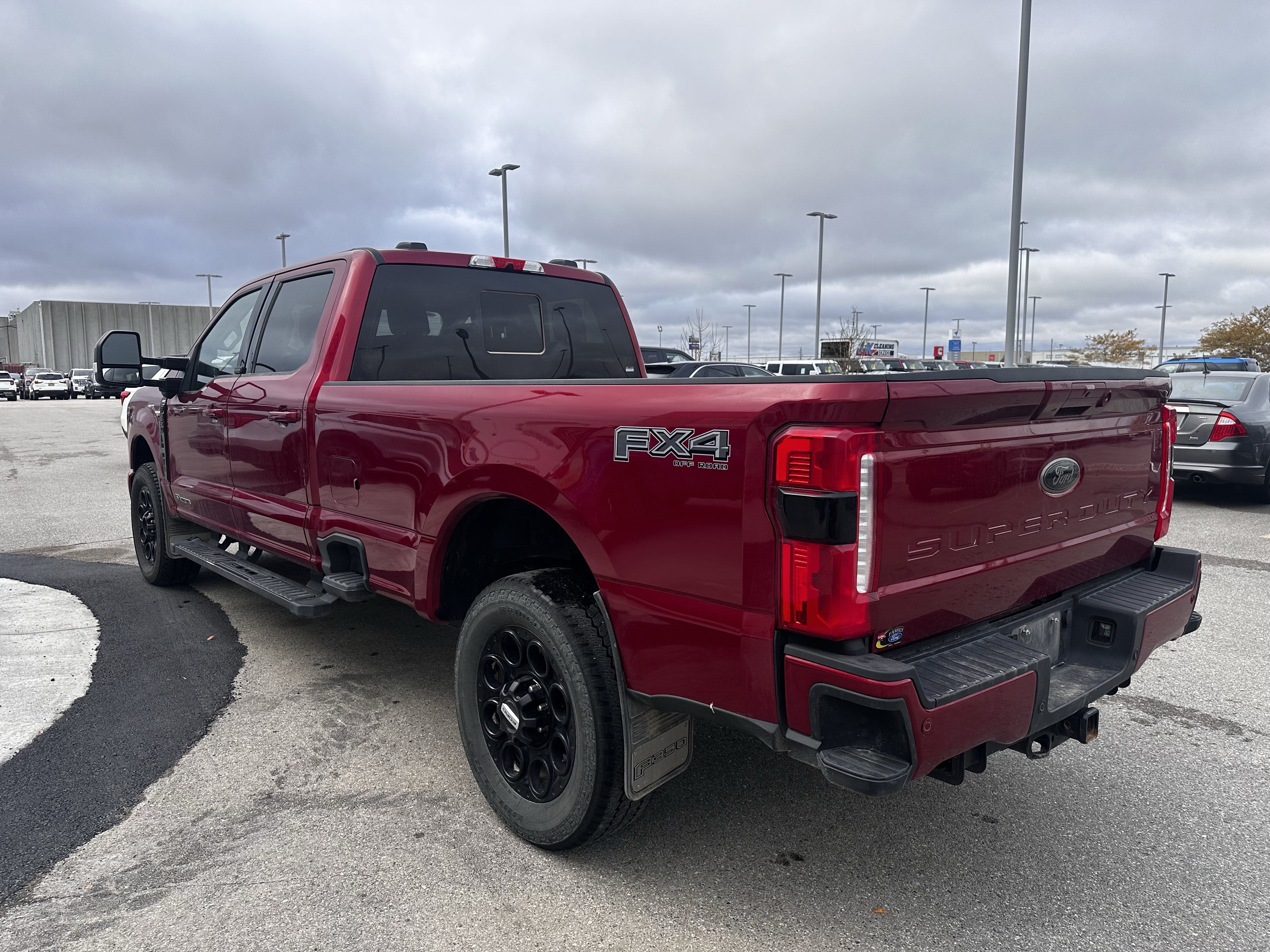 Used 2025 Ford F350 Lariat w/ Lariat Ultimate Package AWD/4WD image 4