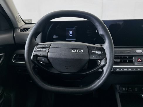 Used 2025 Kia K4 FWD image 18