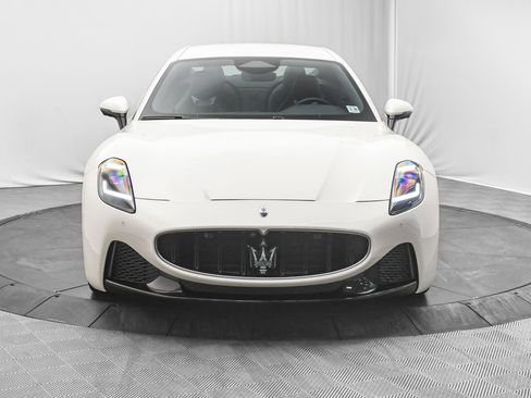 Used 2024 Maserati GranTurismo Modena image 2