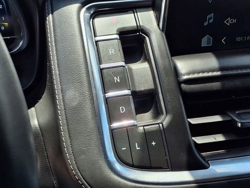 Used 2024 Chevrolet Tahoe LT RWD image 19