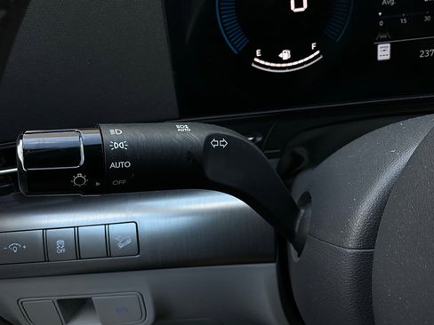 Used 2025 Hyundai Kona SEL image 37