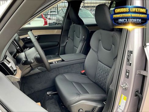 New 2026 Volvo XC90 B5 Plus w/ Protection Package Premier AWD/4WD image 23