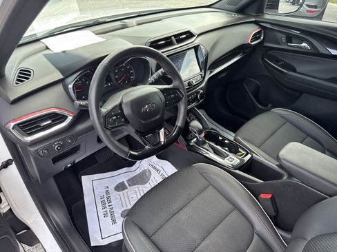 Certified 2023 Chevrolet TrailBlazer RS w/ Convenience Package FWD image 17