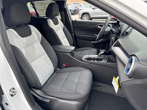 New 2026 Chevrolet Trax LS w/ LS Convenience Package image 12