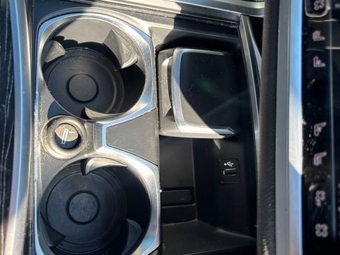 Used 2019 BMW 740i image 23