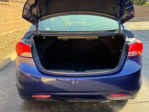 Used 2013 Hyundai Elantra GLS w/ Preferred Pkg image 9