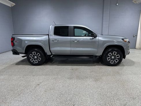 Used 2023 Chevrolet Colorado Z71 w/ Z71 Convenience Package 2 AWD/4WD image 2