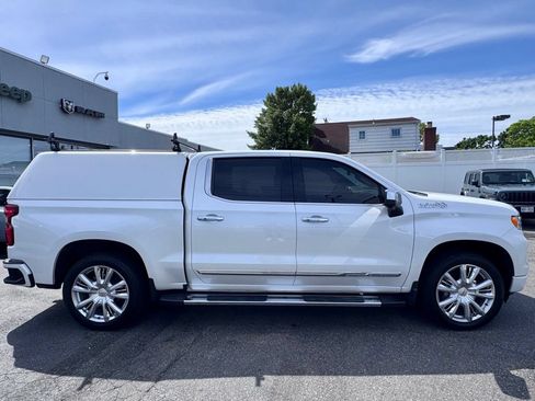 Used 2023 Chevrolet Silverado 1500 High Country w/ High Country Premium Package AWD/4WD image 8