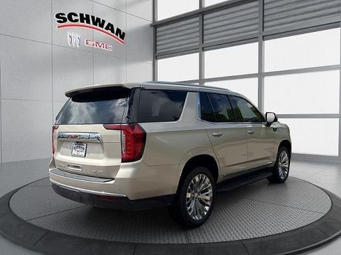 Used 2021 GMC Yukon SLT w/ SLT Luxury Plus Package AWD/4WD image 4