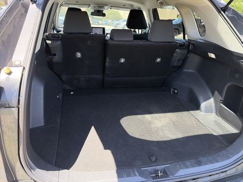 Used 2024 Toyota RAV4 XLE AWD/4WD image 15