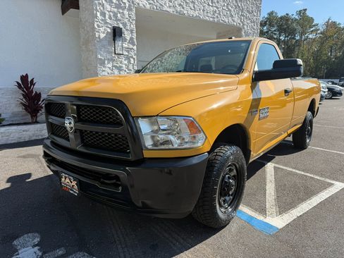 Used 2017 RAM 2500 Tradesman w/ Power & Remote Entry Group image 9