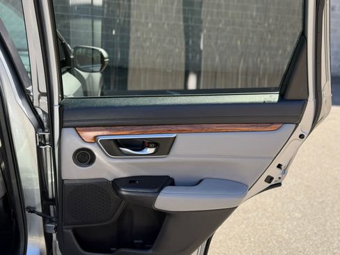 Used 2018 Honda CR-V Touring image 26
