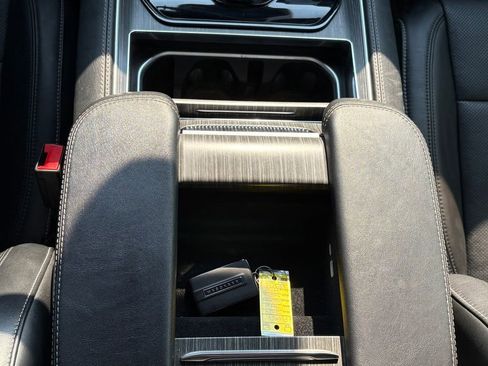 Used 2024 Jeep Wagoneer Series II image 23