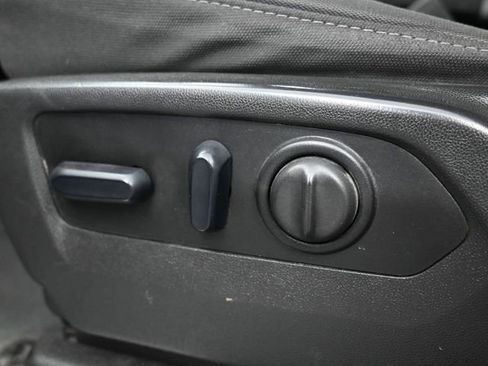 Used 2023 Chevrolet Silverado 2500 LT w/ Convenience Package image 13