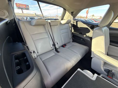 Used 2019 Honda Pilot Touring image 17