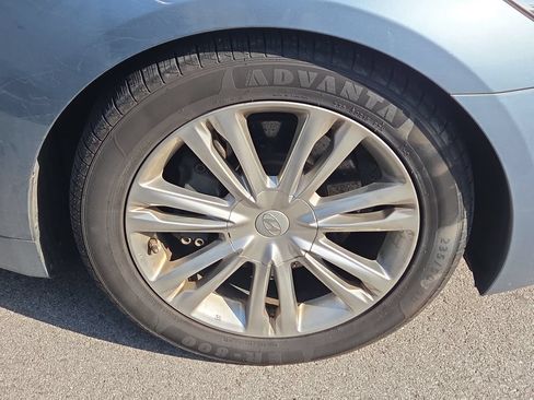 Used 2010 Hyundai Genesis 4.6 w/ Technology Pkg 5 RWD image 2