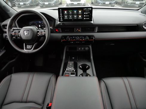 Used 2026 Honda Pilot TrailSport image 10