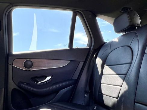 Certified 2022 Mercedes-Benz GLC 300 4MATIC image 9