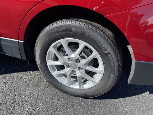 Used 2023 Chevrolet Equinox LT image 32