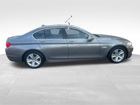 Used 2011 BMW 528i Sedan RWD image 25