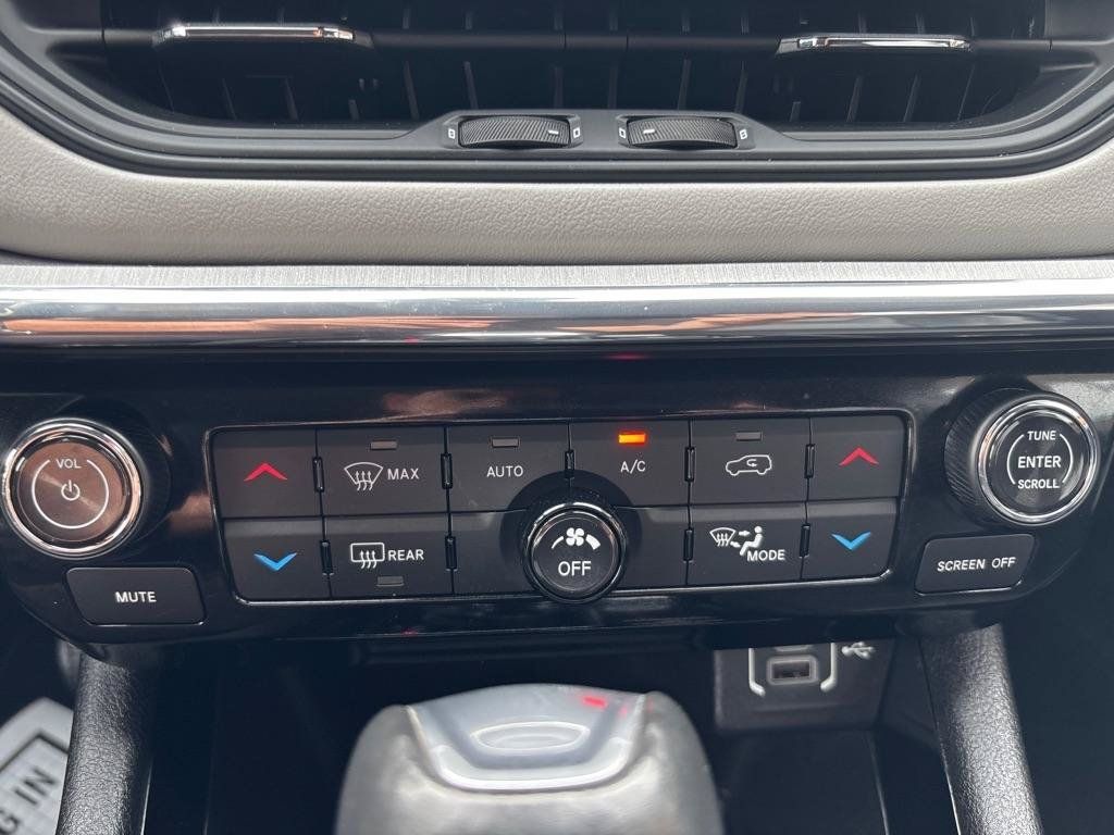 Used 2022 Jeep Compass Limited AWD/4WD image 30