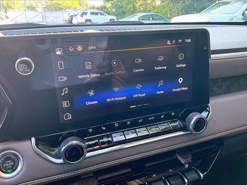 Used 2024 Chevrolet Colorado ZR2 w/ ZR2 Convenience Package III AWD/4WD image 26