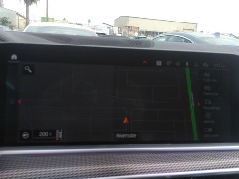 Used 2022 BMW X6 xDrive40i w/ M Sport Package image 21