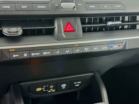 Used 2025 Kia K4 LXS image 23