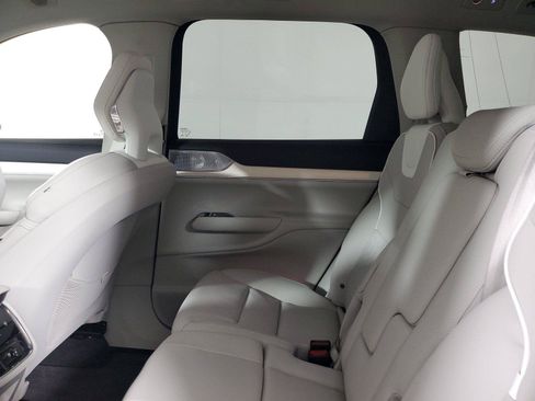 Certified 2025 Volvo EX90 Ultra AWD/4WD image 11
