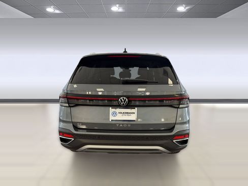 New 2026 Volkswagen Taos SE FWD image 10