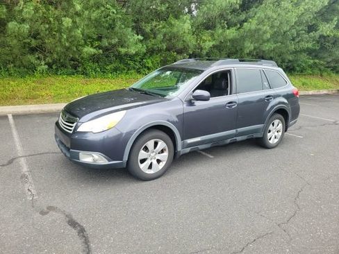 Used 2012 Subaru Outback 2.5i Premium w/ All-Weather Pkg AWD/4WD image 2