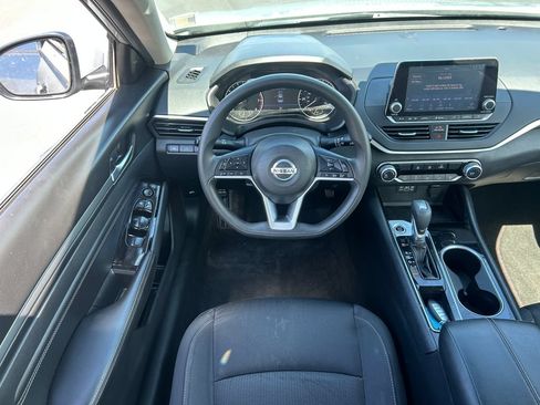 Used 2021 Nissan Altima 2.5 SV FWD image 28