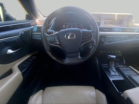 Used 2020 Lexus ES 350 Ultra Luxury w/ Accessory Package 2 FWD image 6