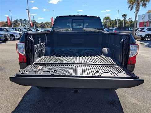 Used 2024 Nissan Titan SV w/ SV Convenience Package image 26