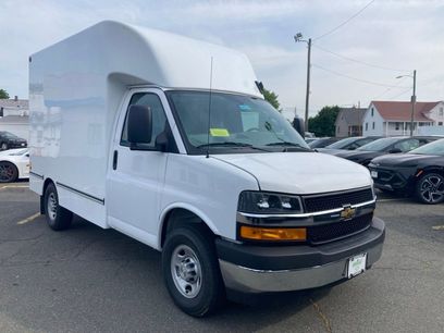 New 2026 Chevrolet Express 3500 w/ Power Convenience Package